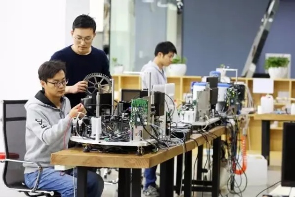 哈工大人工智能实验室 探索智能科技的前沿