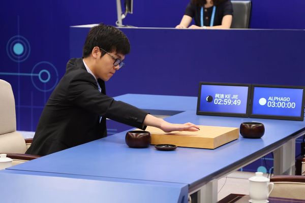 柯洁胜人工智能 围棋巨匠柯洁战胜AlphaGo人工智能