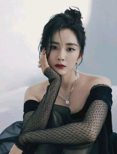 ai污杨幂 AI技术如何让杨幂更美？